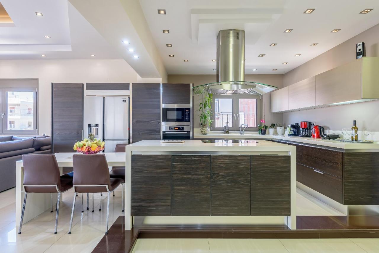 Luxury Villa In City Center With Rooftop Swimming Pool Chania  Zewnętrze zdjęcie