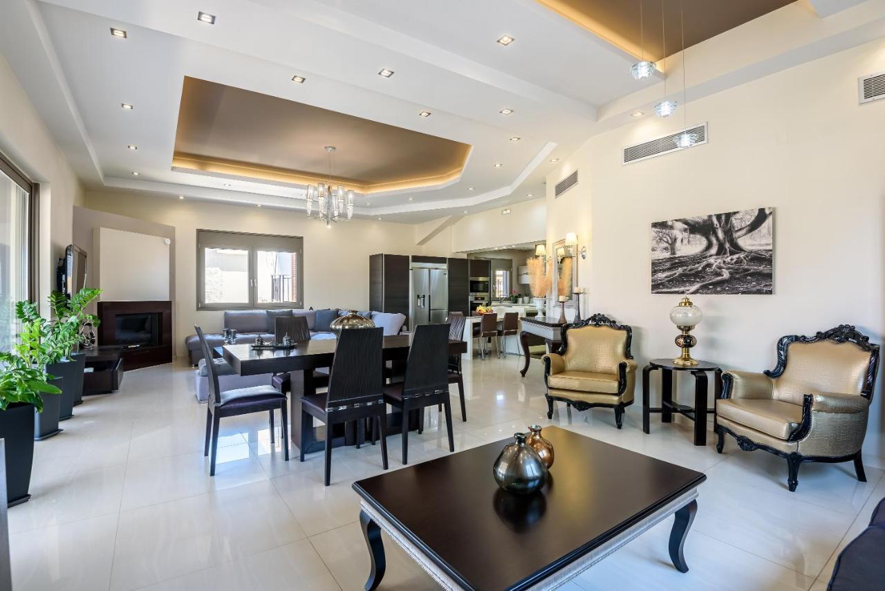 Luxury Villa In City Center With Rooftop Swimming Pool Chania  Zewnętrze zdjęcie