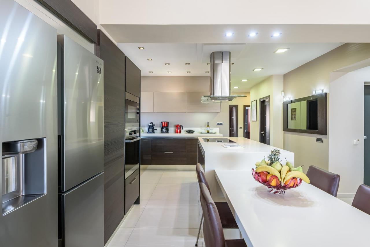 Luxury Villa In City Center With Rooftop Swimming Pool Chania  Zewnętrze zdjęcie
