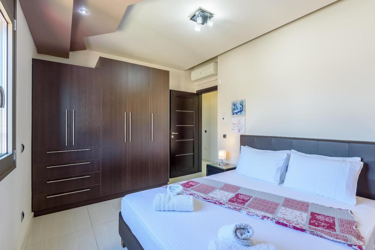 Luxury Villa In City Center With Rooftop Swimming Pool Chania  Zewnętrze zdjęcie